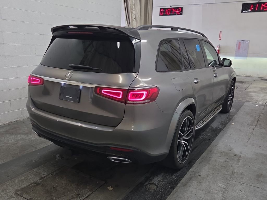 Used 2022 Mercedes-Benz GLS 450 4MATIC image 2