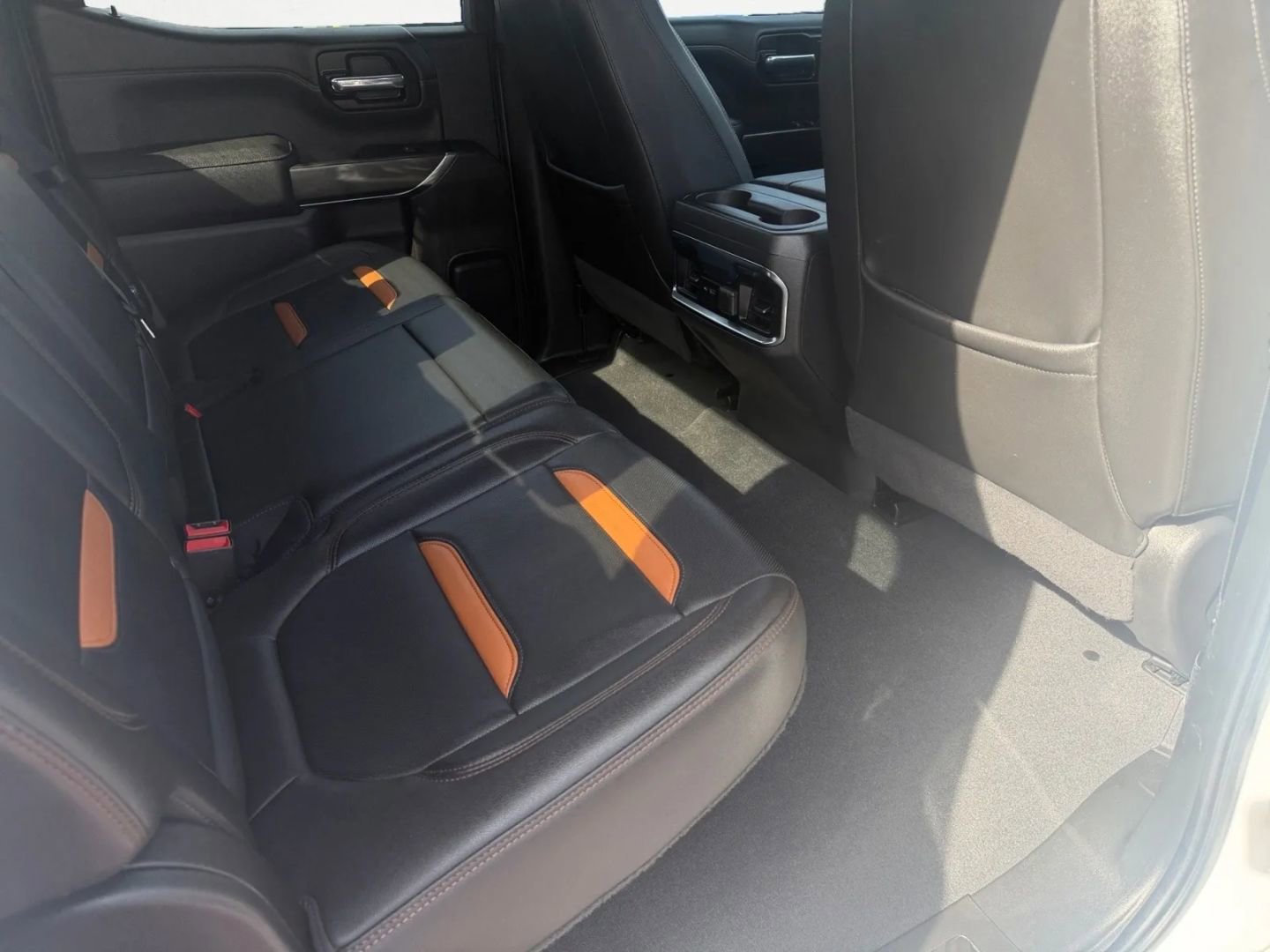 Used 2022 GMC Sierra 1500 AT4 image 26