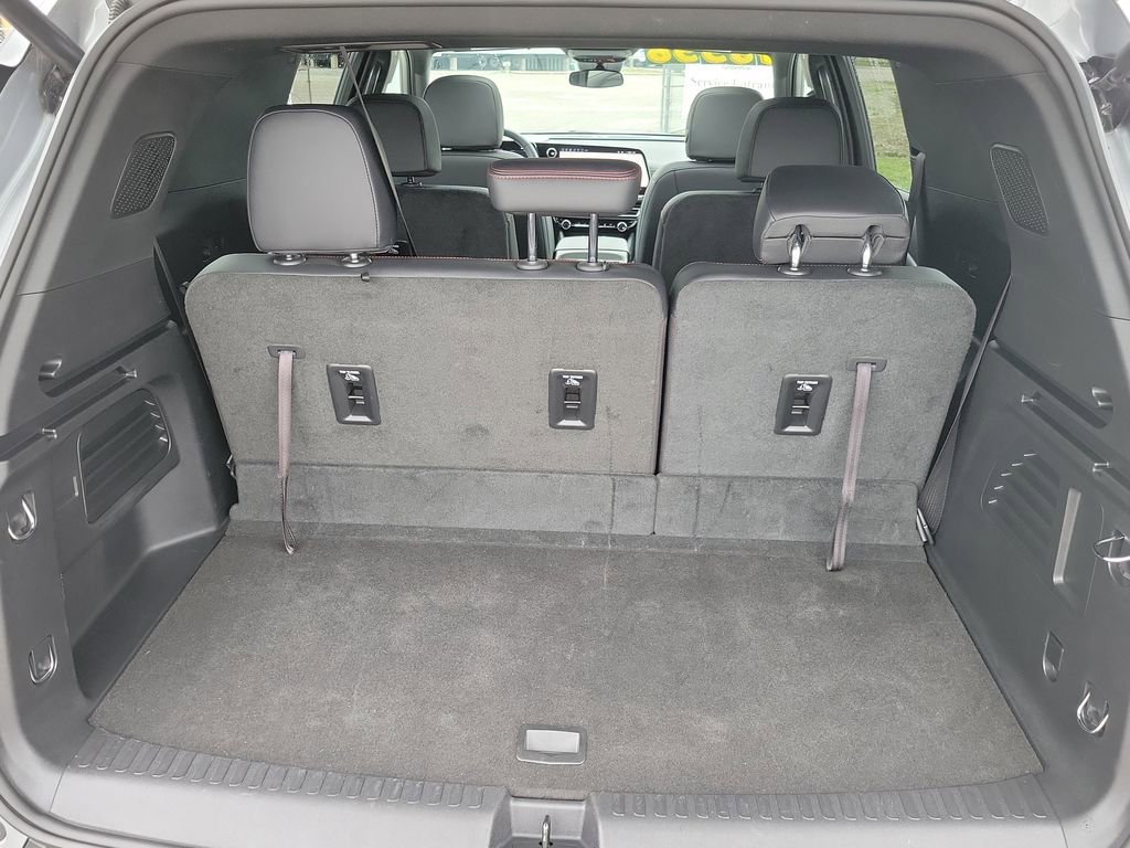 Used 2025 Chevrolet Traverse Z71 w/ LPO, Floor Liner Package image 34