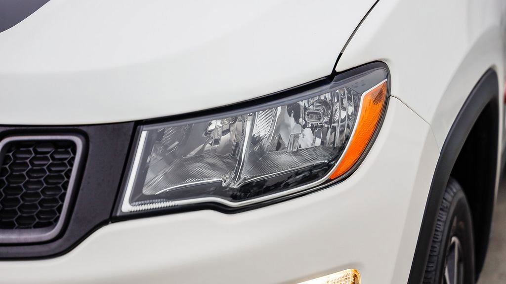 Used 2019 Jeep Compass Trailhawk image 5