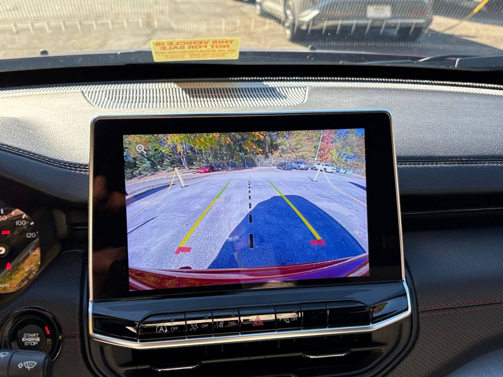 Used 2025 Jeep Compass Trailhawk image 17