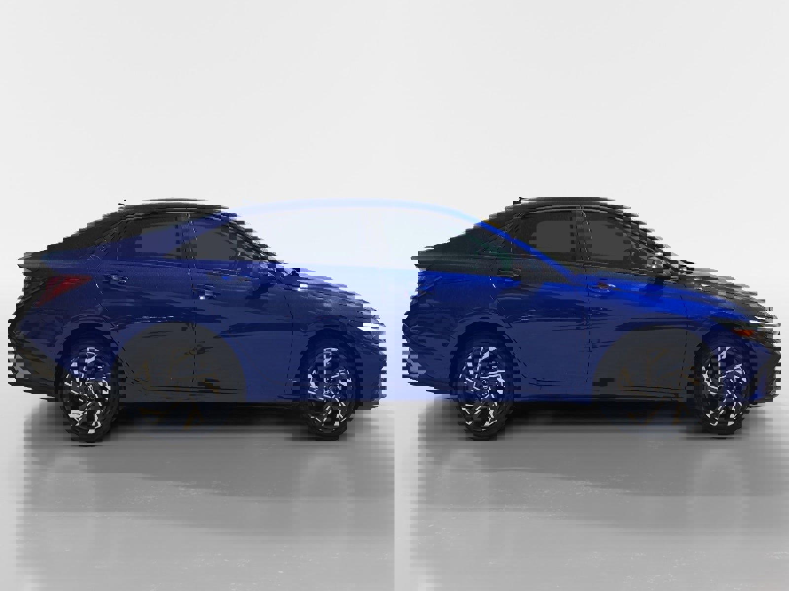 Certified 2025 Hyundai Elantra Sport image 2