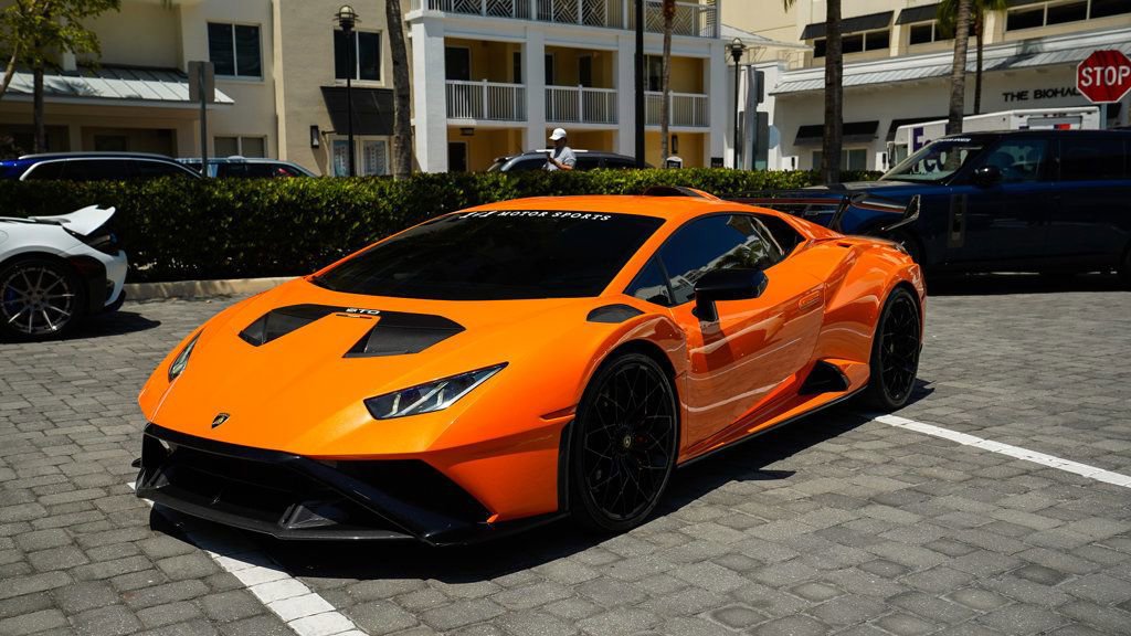 Used 2022 Lamborghini Huracan STO image 7