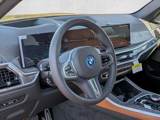 New 2026 BMW X5 xDrive50e w/ M Sport Package AWD/4WD image 3