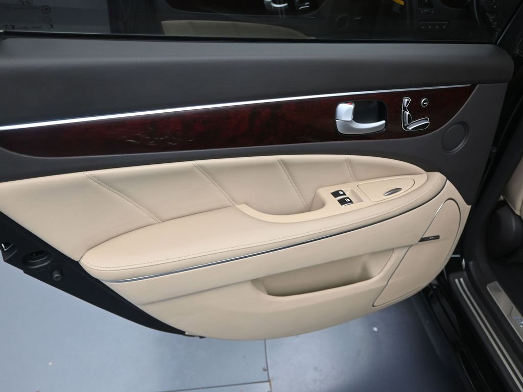 Used 2012 Hyundai Equus Signature image 28