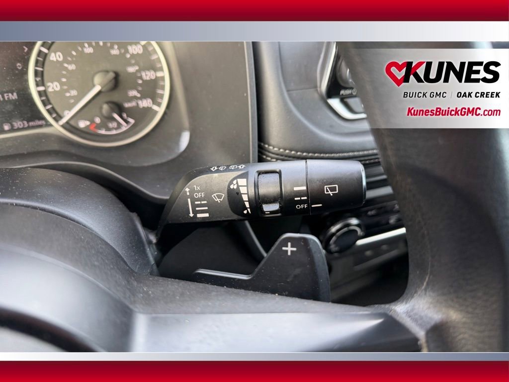 Used 2024 Nissan Rogue S image 5