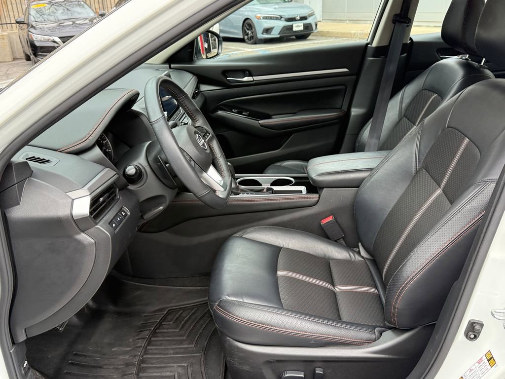 Used 2024 Nissan Altima 2.5 SR image 16