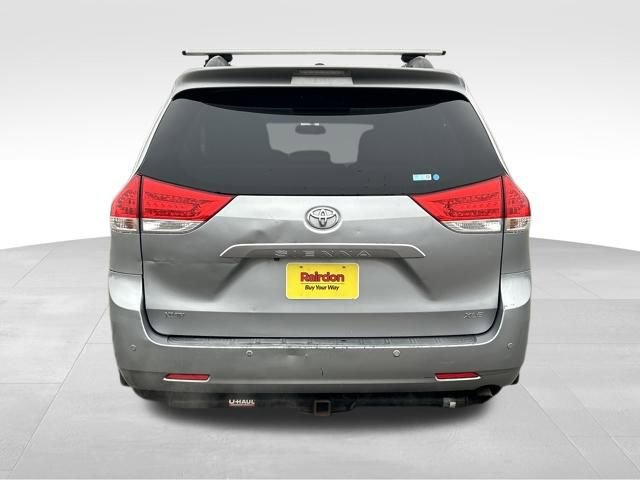 Used 2011 Toyota Sienna XLE image 7
