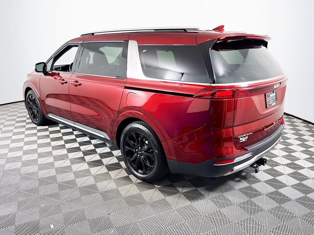 Used 2024 Kia Carnival SX FWD image 5