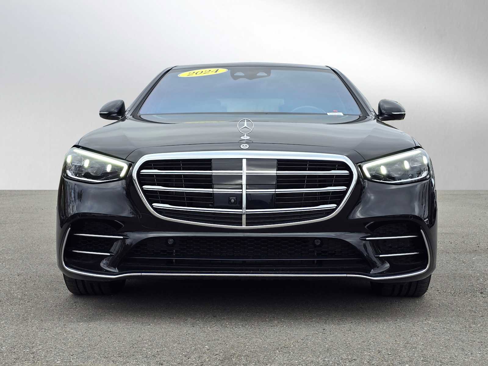 Used 2024 Mercedes-Benz S 580 4MATIC Sedan image 2