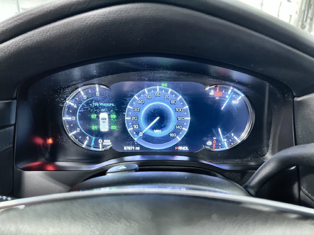 Used 2019 Cadillac Escalade Luxury RWD image 17