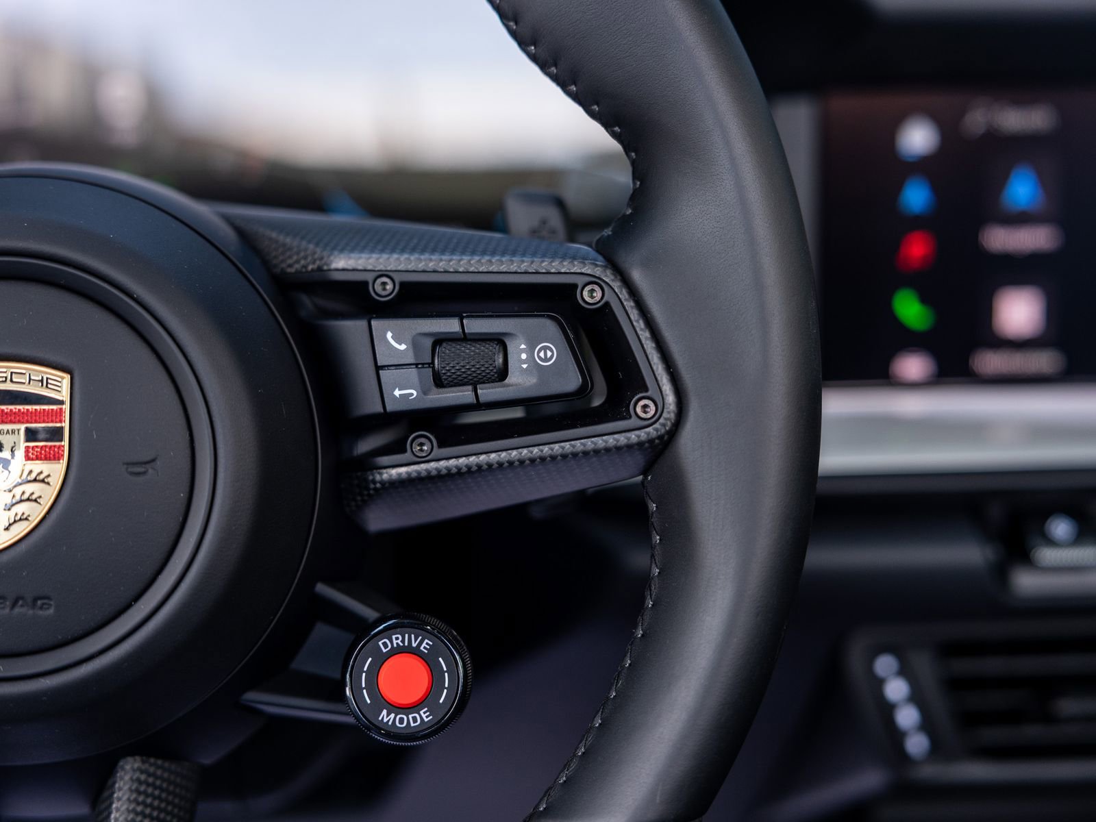 Certified 2025 Porsche 911 Carrera 4 GTS image 46