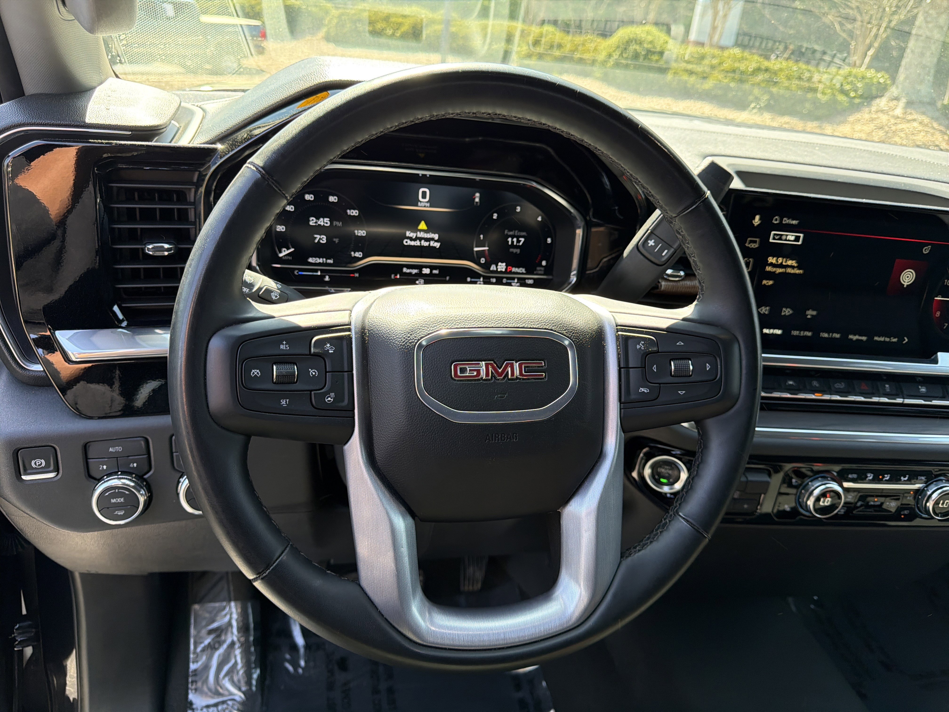Used 2025 GMC Sierra 1500 SLT AWD/4WD image 23