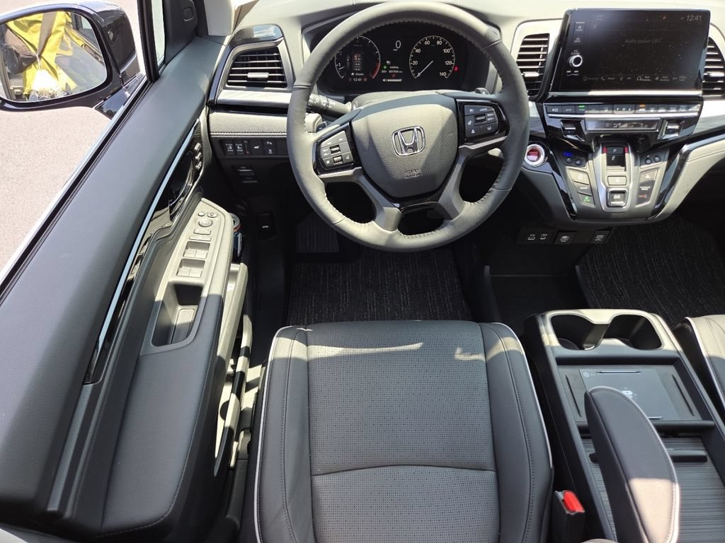 Certified 2026 Honda Odyssey Elite image 32