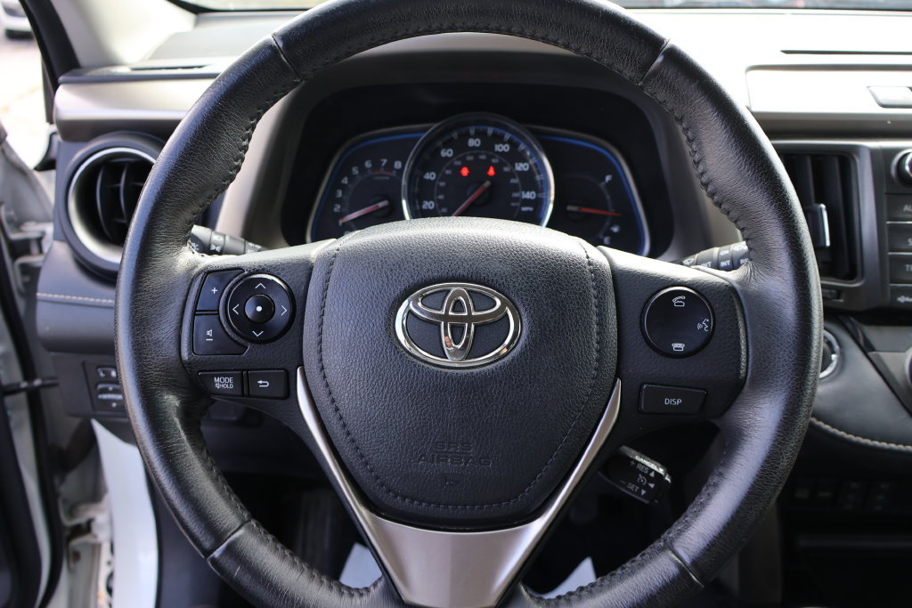 Used 2013 Toyota RAV4 Limited AWD/4WD image 37