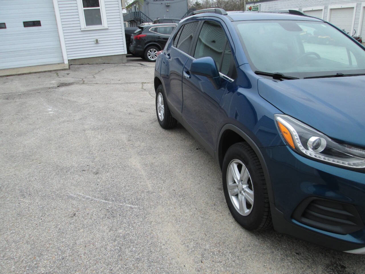 Used 2019 Chevrolet Trax LT w/ LT Convenience Package AWD/4WD image 5