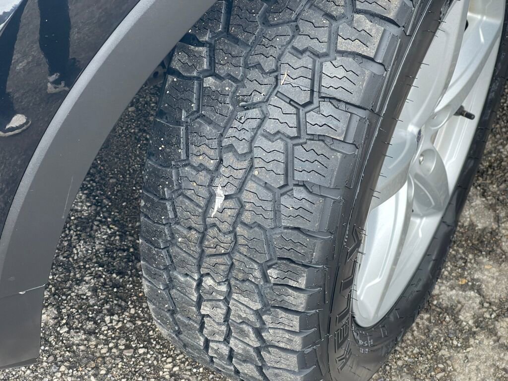 Used 2018 Ford Explorer XLT w/ Equipment Group 202A image 30