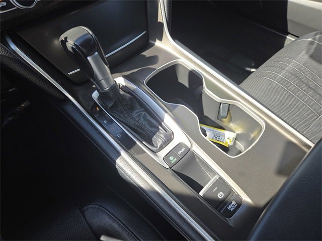 Used 2018 Honda Accord Touring image 16