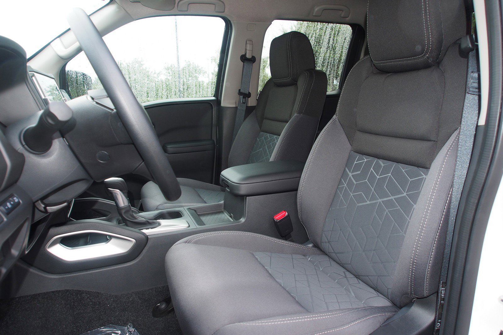 Used 2026 Nissan Frontier SV RWD image 16