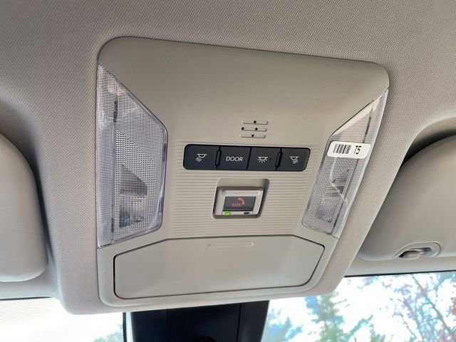 Used 2025 Toyota RAV4 LE image 25