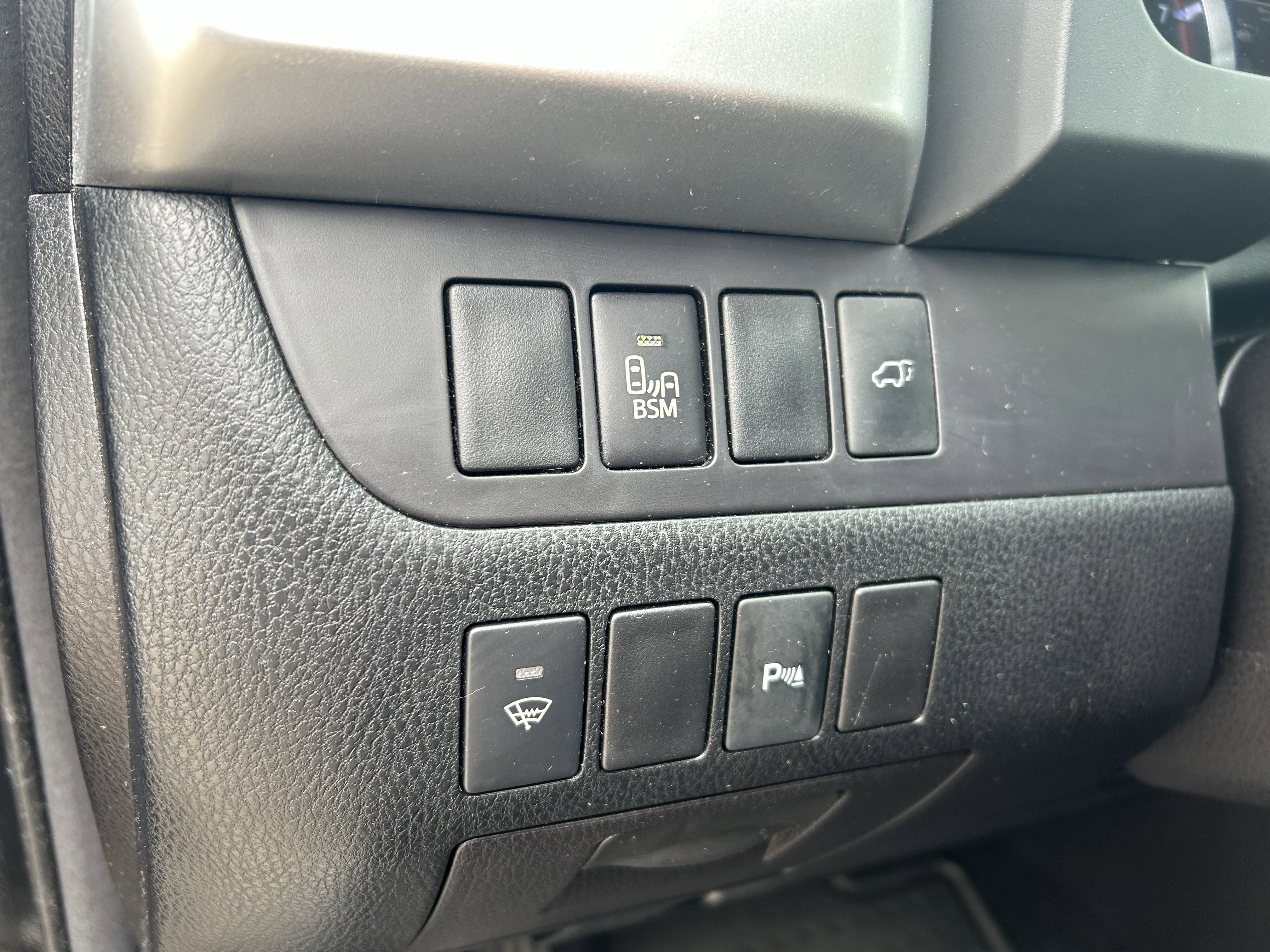 Used 2015 Toyota Highlander Limited AWD/4WD image 15