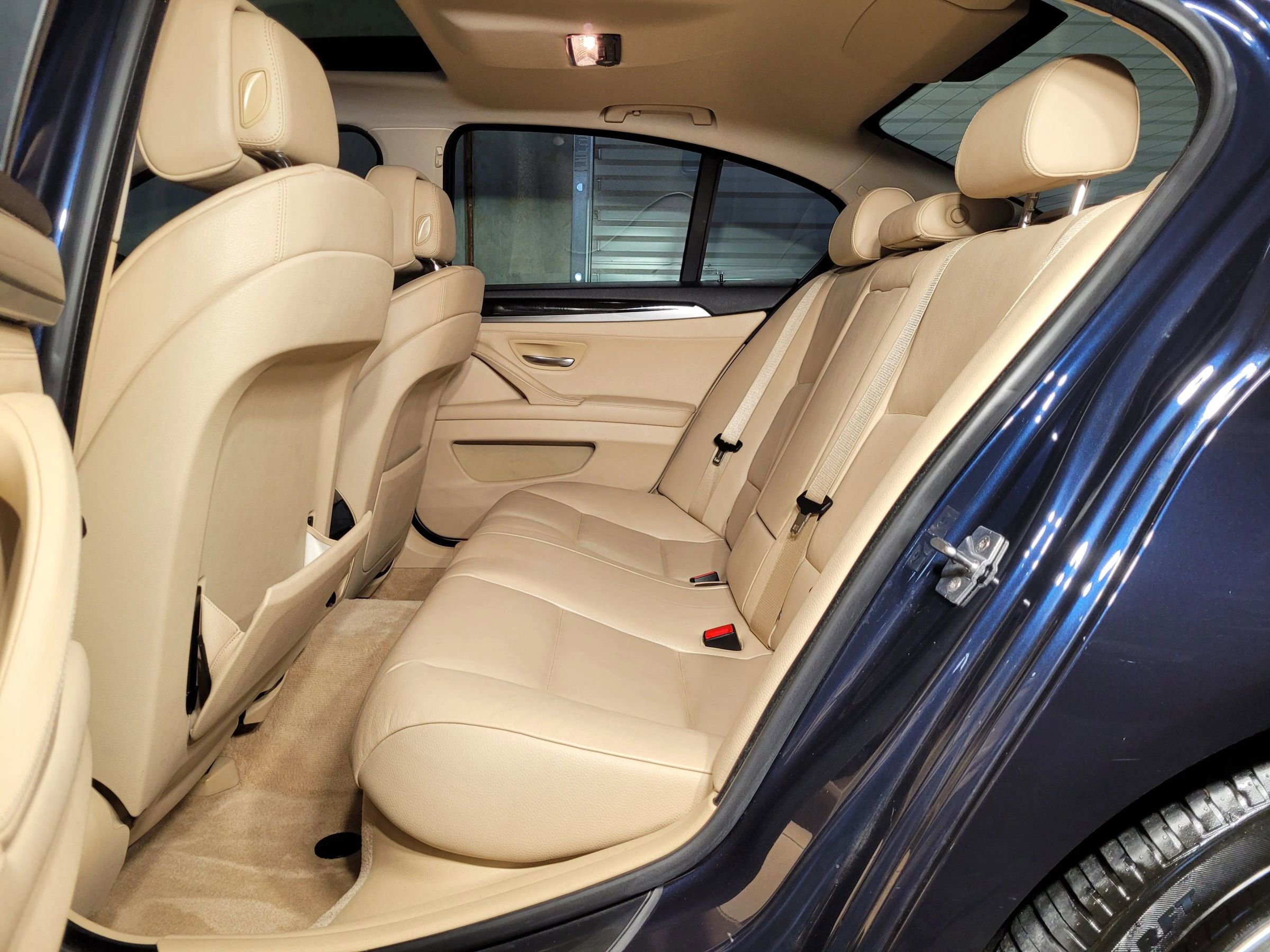 Used 2012 BMW 528i Sedan image 43