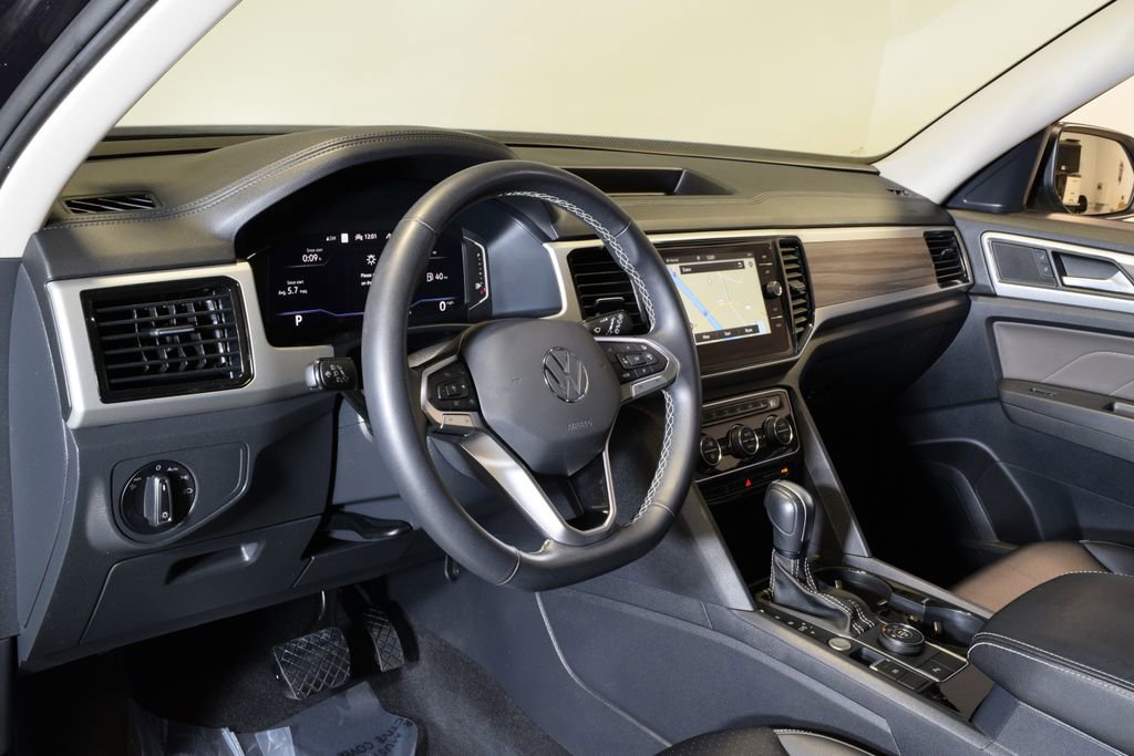 Used 2023 Volkswagen Atlas SEL AWD/4WD image 7