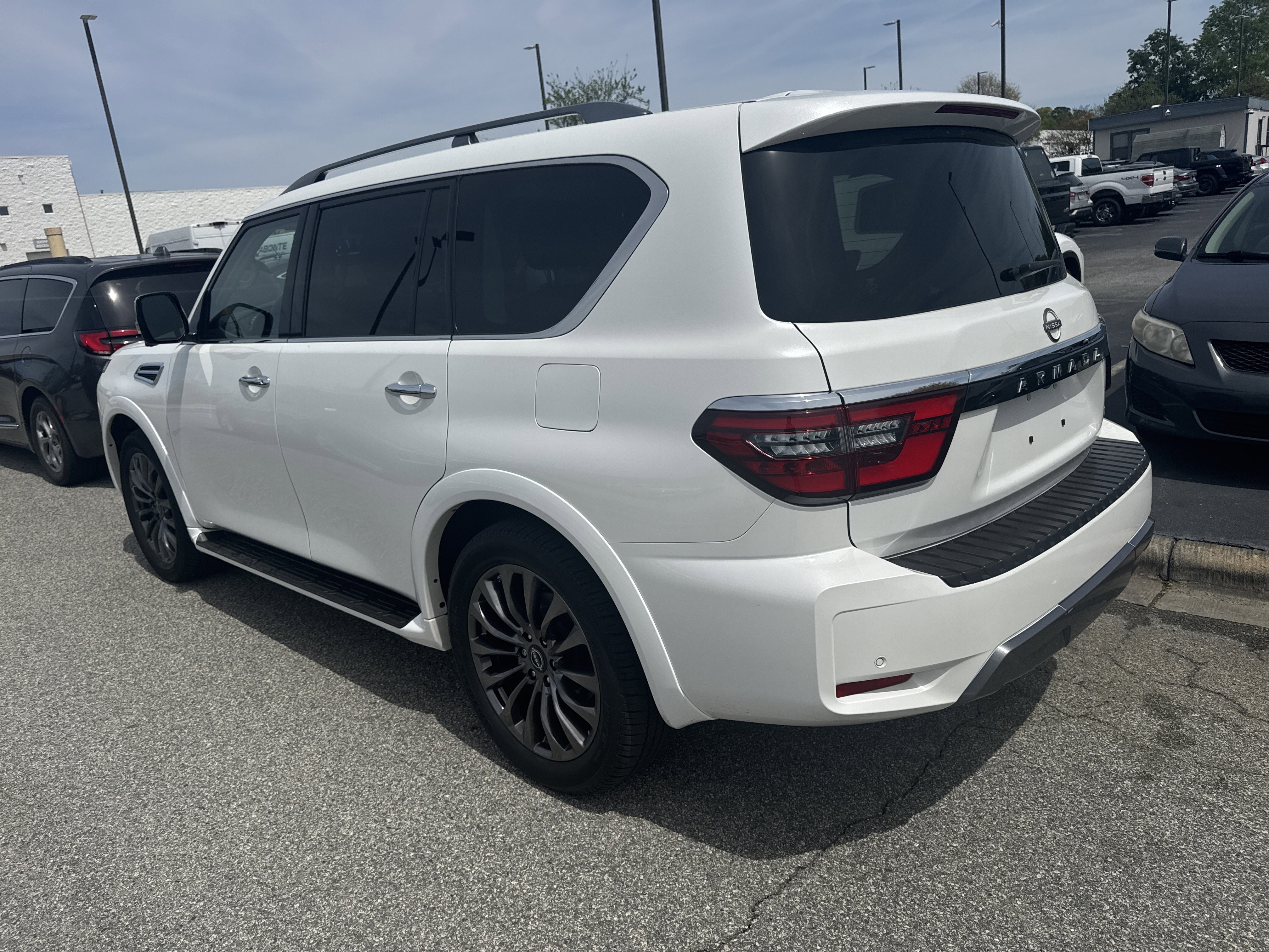 Used 2023 Nissan Armada Platinum w/ Captain's Chairs Package image 8