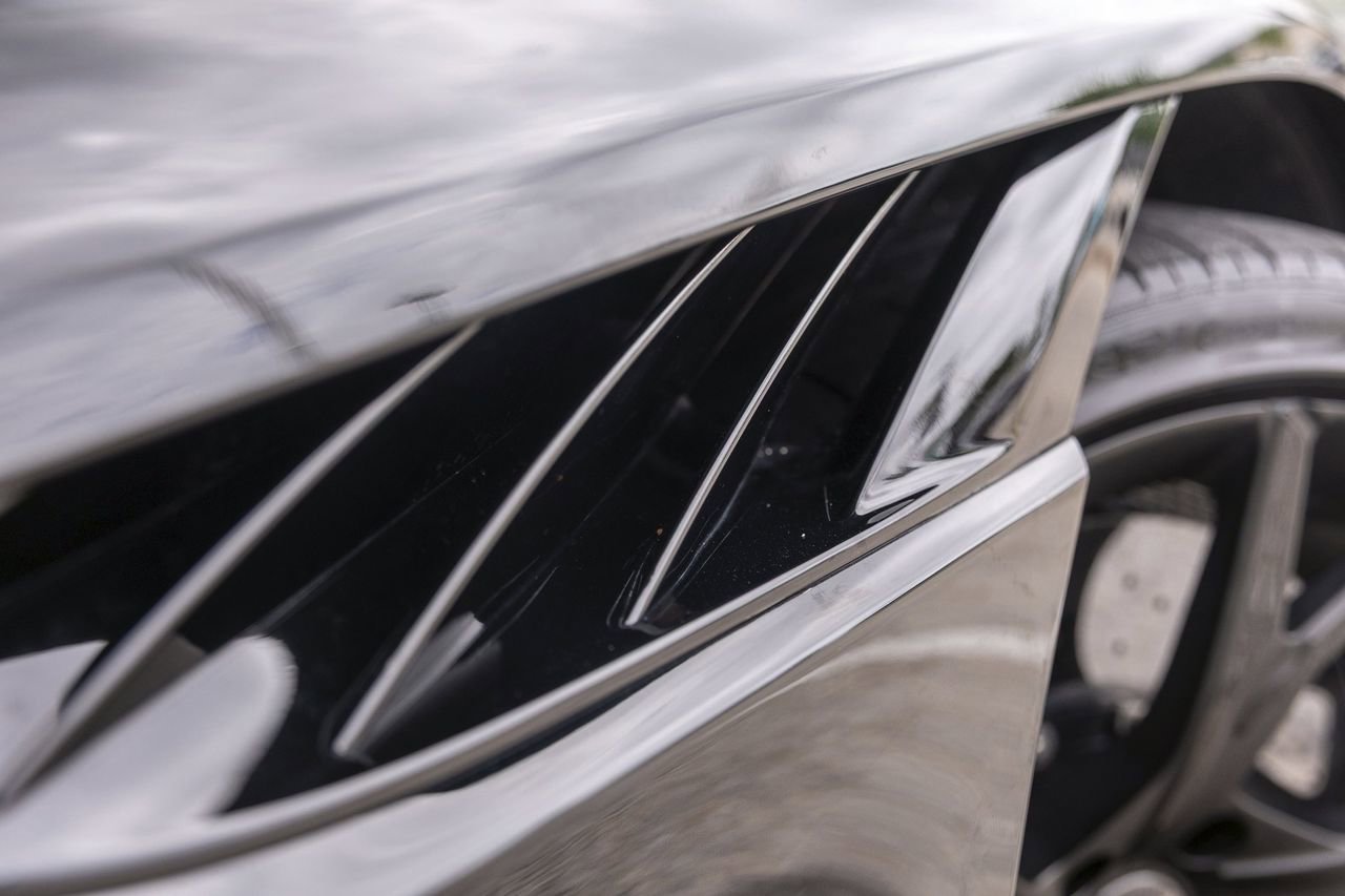 Used 2019 Aston Martin DBS Superleggera image 15