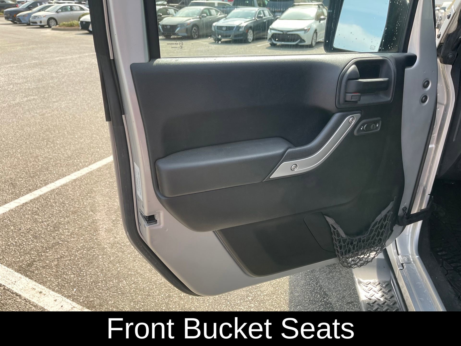 Used 2012 Jeep Wrangler Unlimited Sahara w/ Connectivity Group image 11