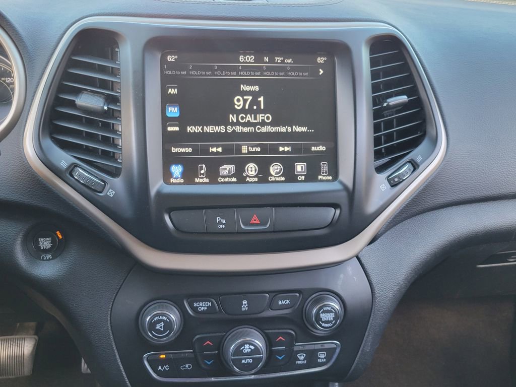 Used 2018 Jeep Cherokee Limited image 35