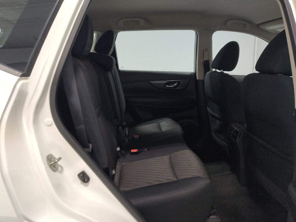 Used 2017 Nissan Rogue S AWD/4WD image 19