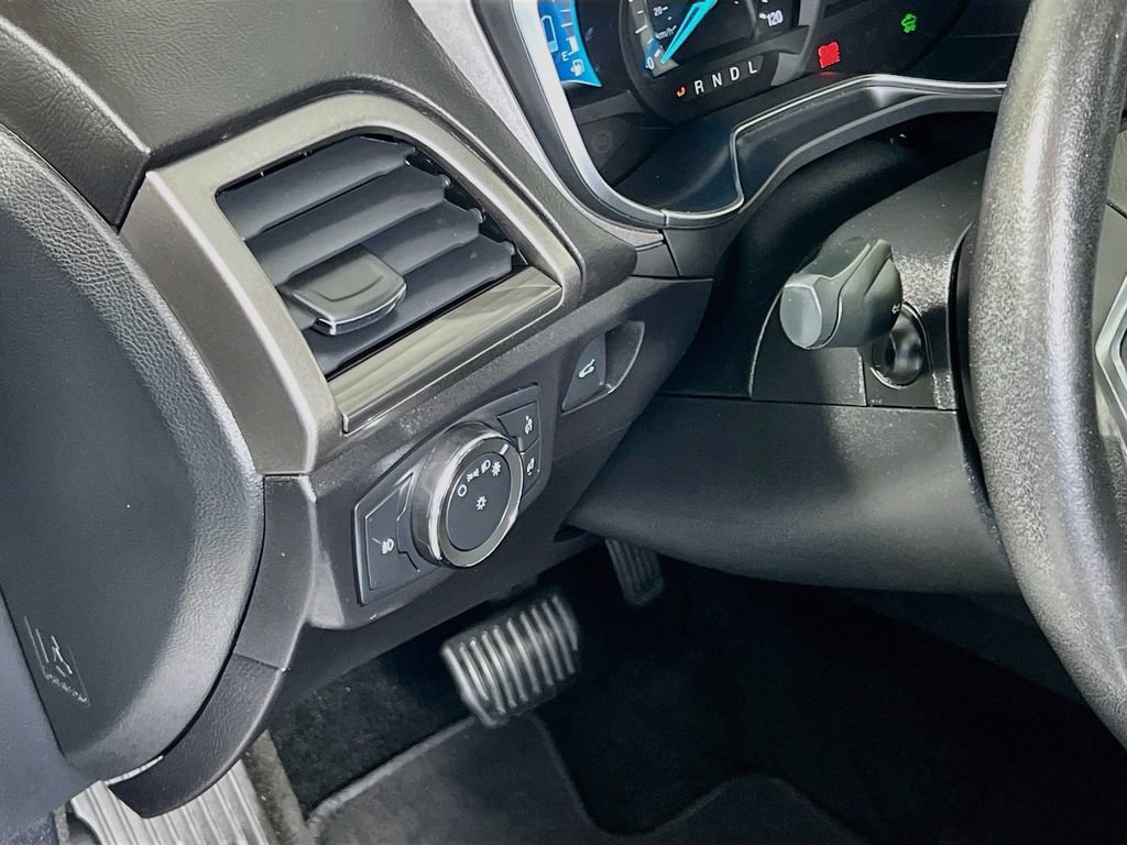 Used 2017 Ford Fusion Energi SE FWD image 10