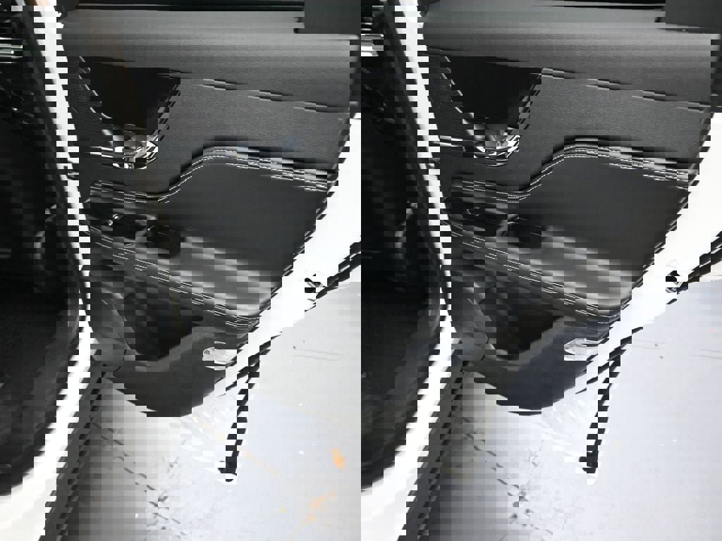 New 2026 Lincoln Corsair Premiere image 32