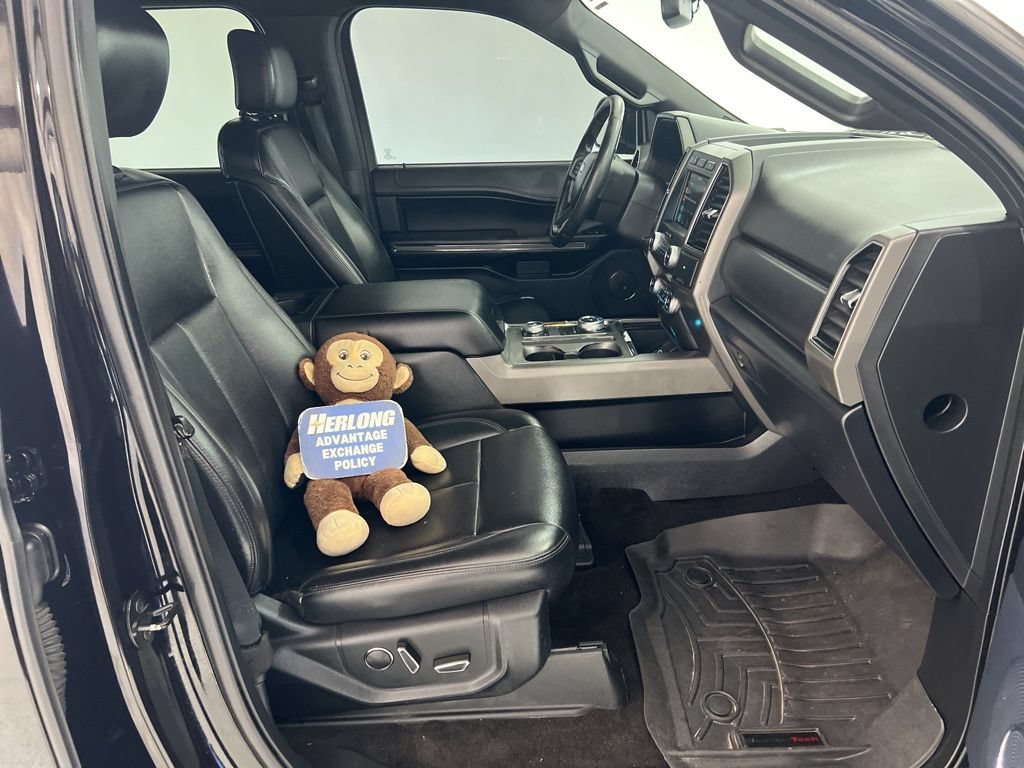 Used 2019 Ford Expedition XLT w/ Equipment Group 201A AWD/4WD image 25