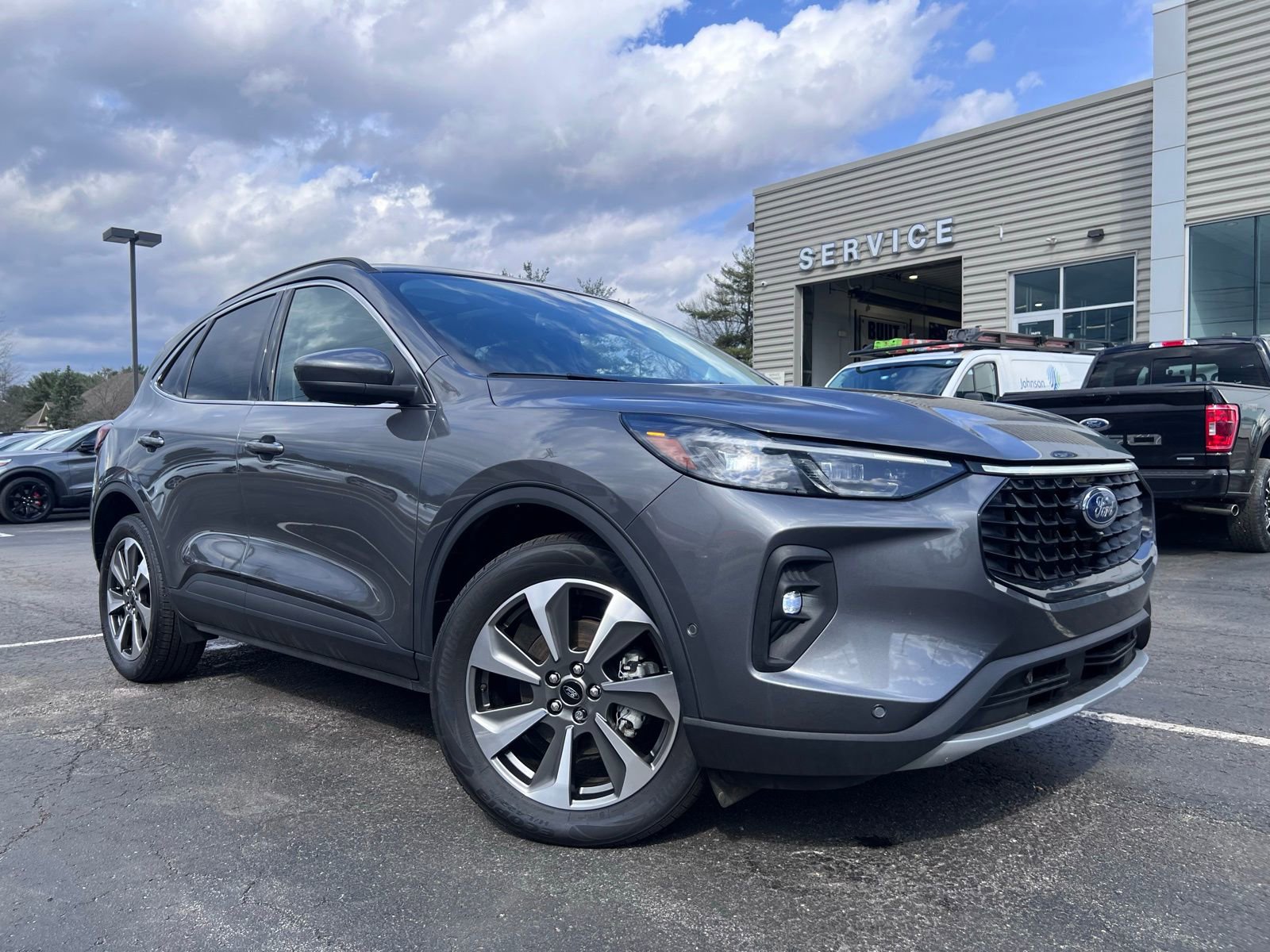 Used 2024 Ford Escape Platinum w/ Premium Technology Package image 16