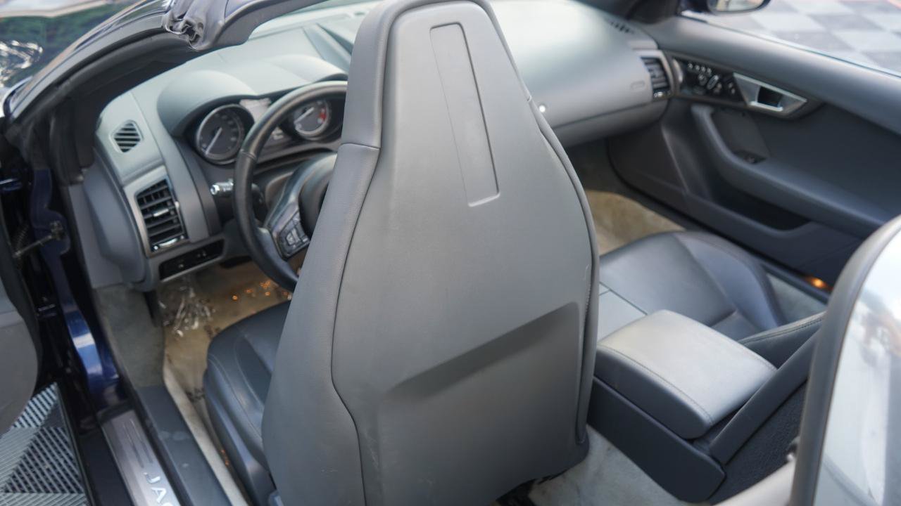 Used 2014 Jaguar F-TYPE Convertible RWD image 45