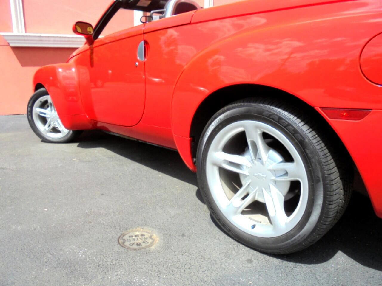 Used 2005 Chevrolet SSR w/ Preferred Equipment Group RWD image 19