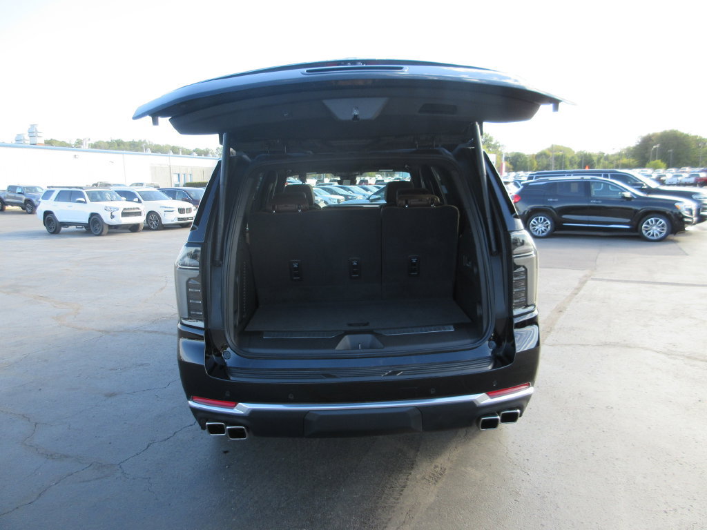 Certified 2025 Chevrolet Tahoe High Country AWD/4WD image 8