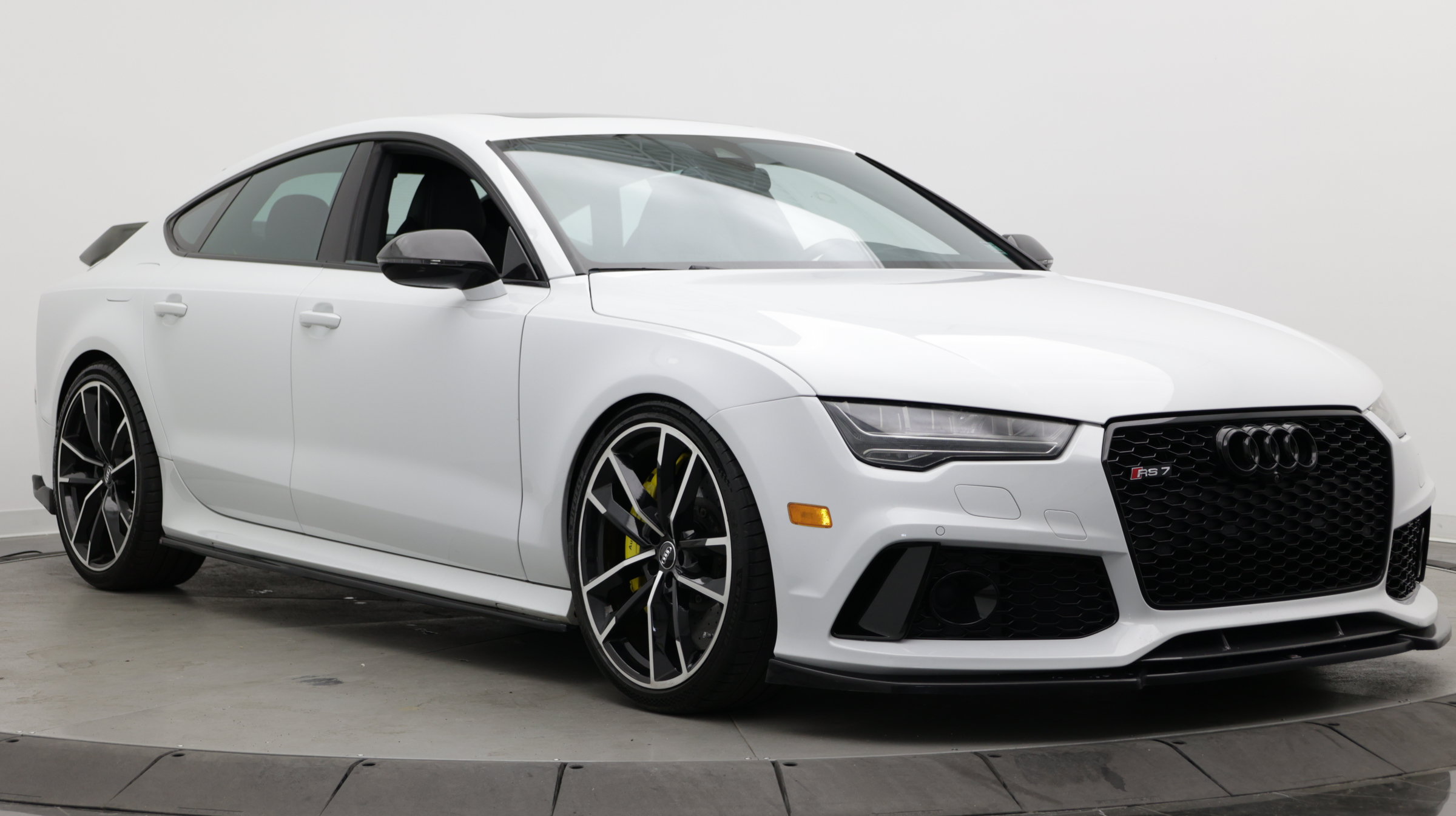 Used 2018 Audi RS 7 Performance w/ Driver Assistance Package AWD/4WD image 3