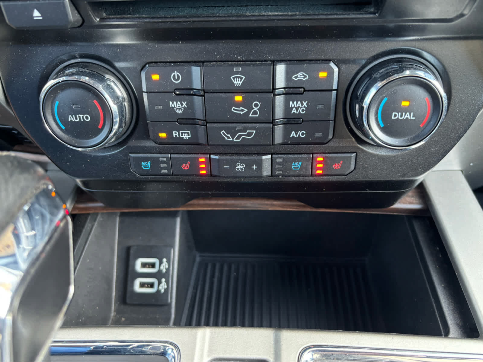 Used 2017 Ford F150 Lariat w/ Equipment Group 501A Mid RWD image 26