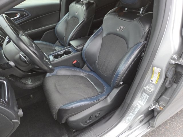 Used 2016 Chrysler 200 S image 14
