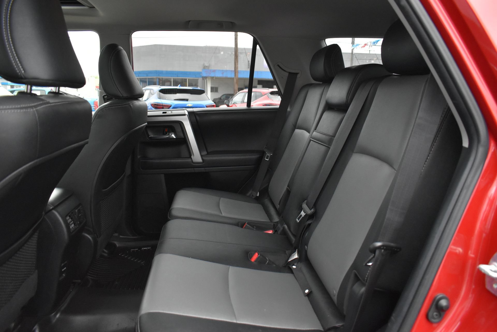 Used 2018 Toyota 4Runner SR5 Premium AWD/4WD image 16