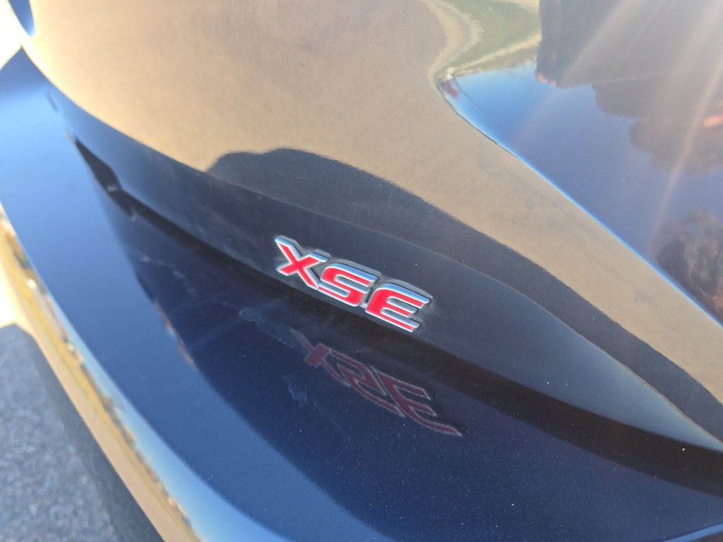 Used 2020 Toyota Corolla XSE image 10