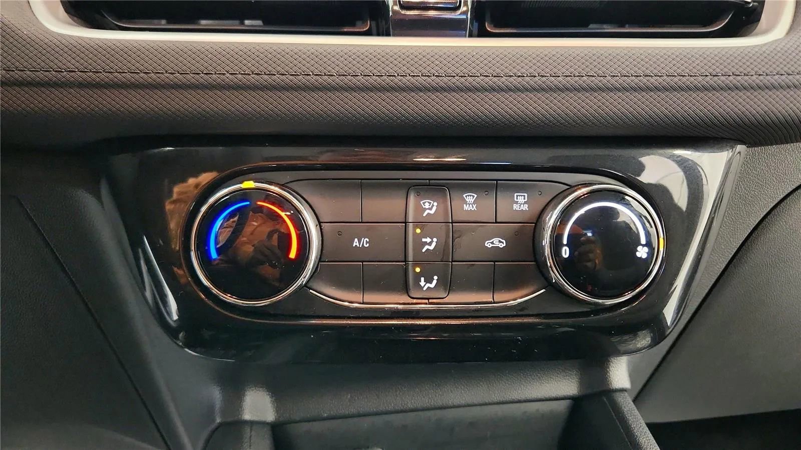 Used 2025 Chevrolet TrailBlazer LT image 26