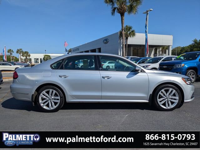 Used 2019 Volkswagen Passat 2.0T Wolfsburg FWD image 2