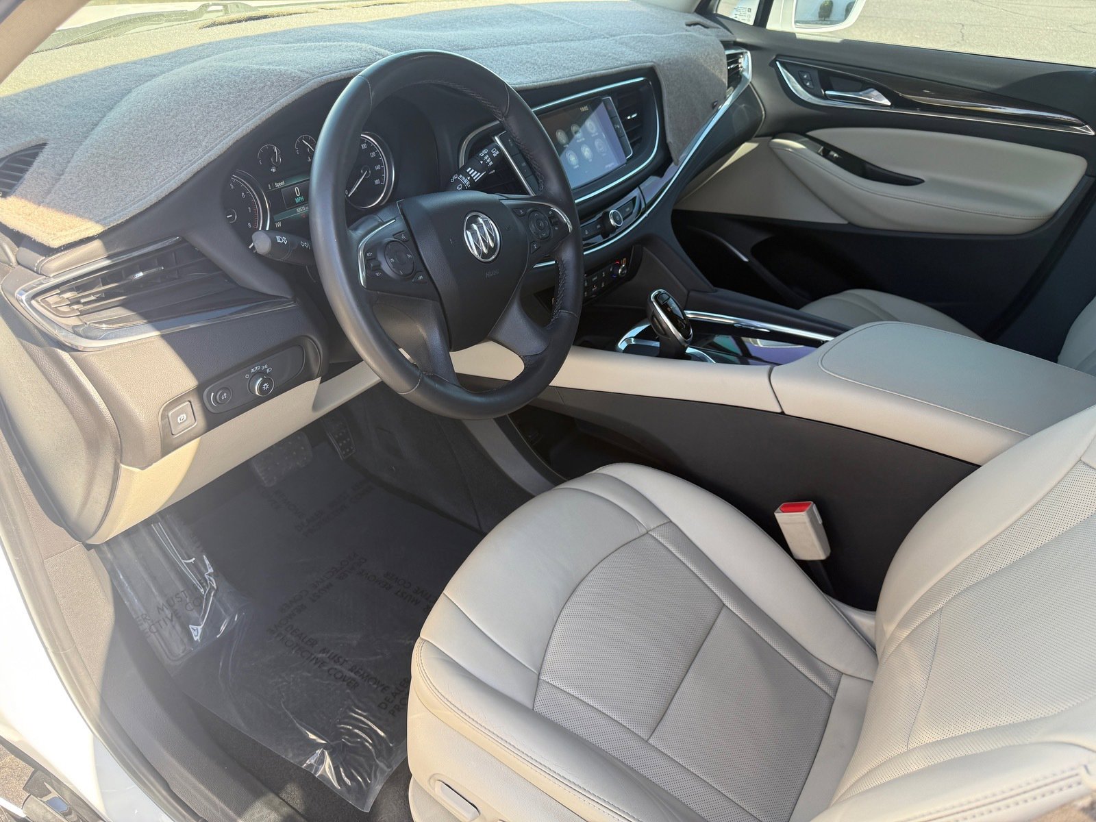 Used 2018 Buick Enclave Essence image 12