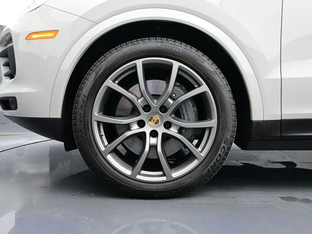 Certified 2022 Porsche Cayenne S image 6