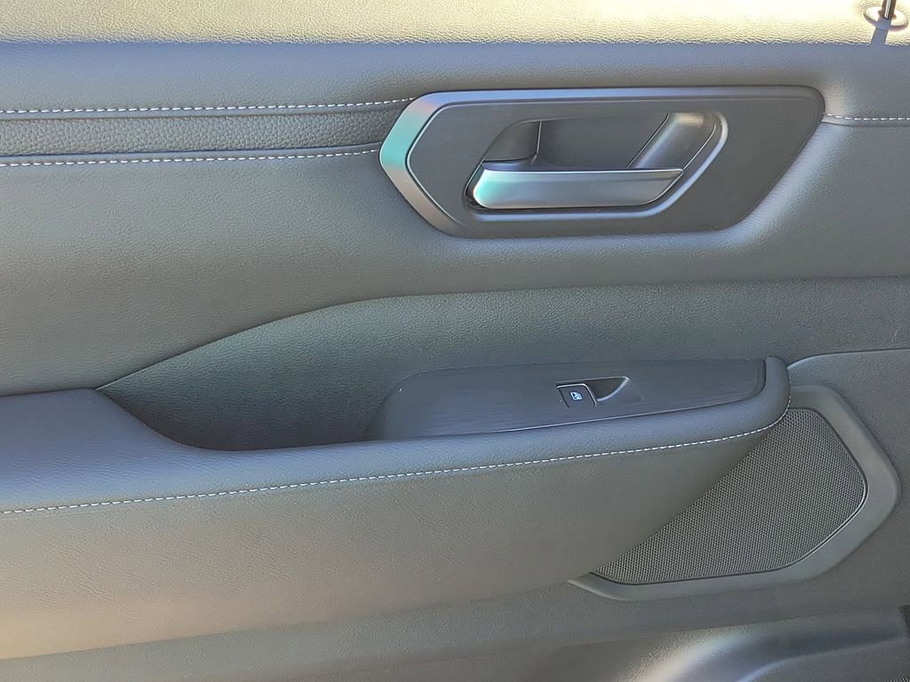 New 2026 Nissan Armada SV image 13