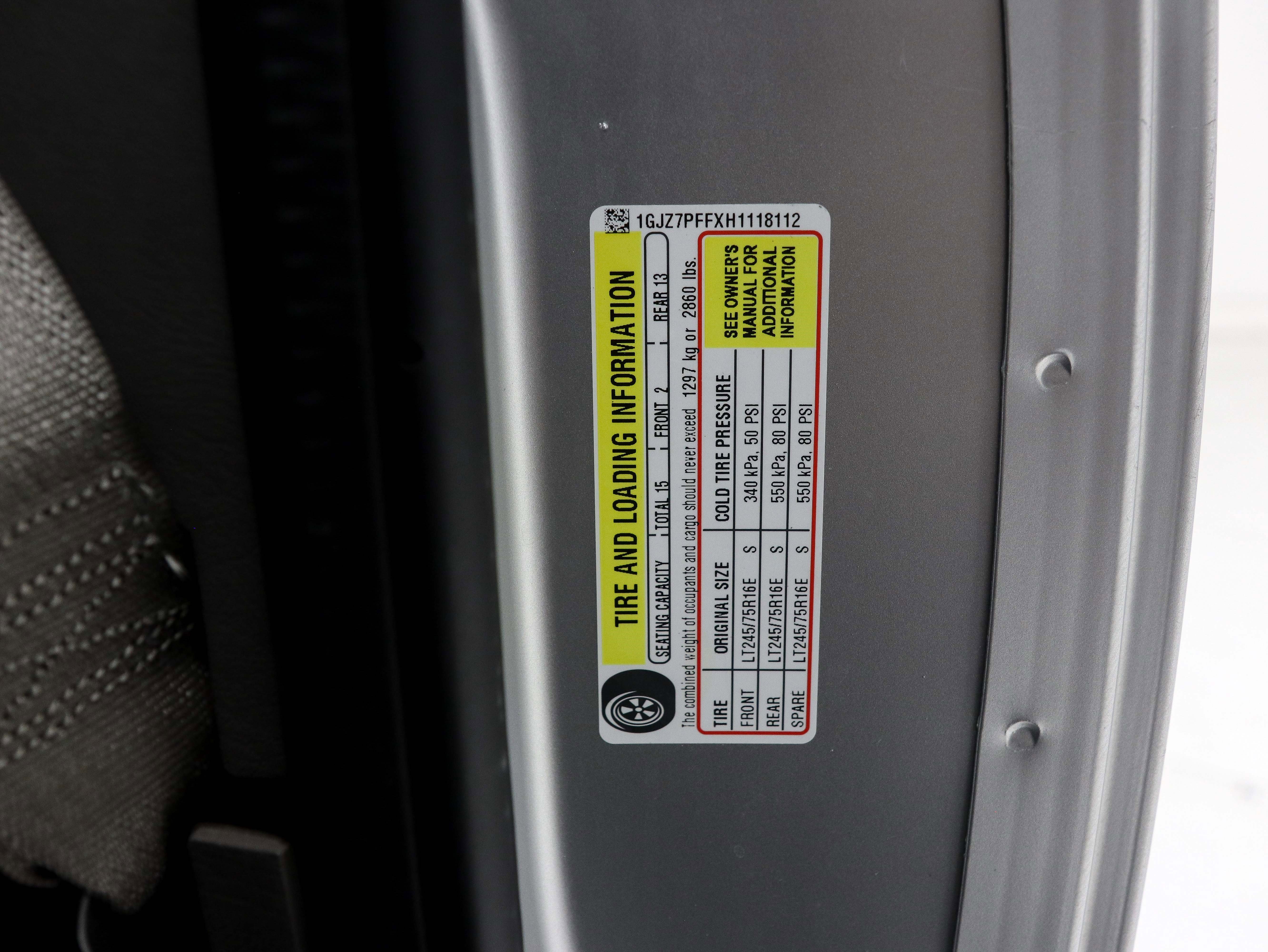 Used 2017 GMC Savana 3500 LT w/ LT Preferred Equipment Group image 30